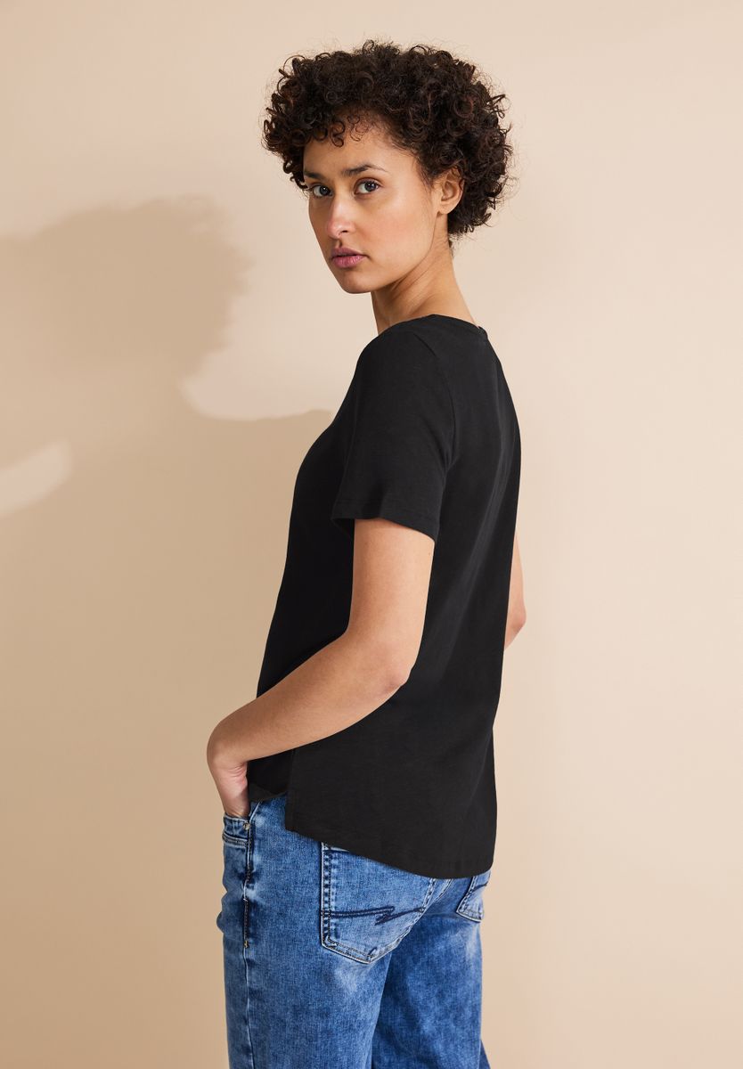 Basic T-Shirt