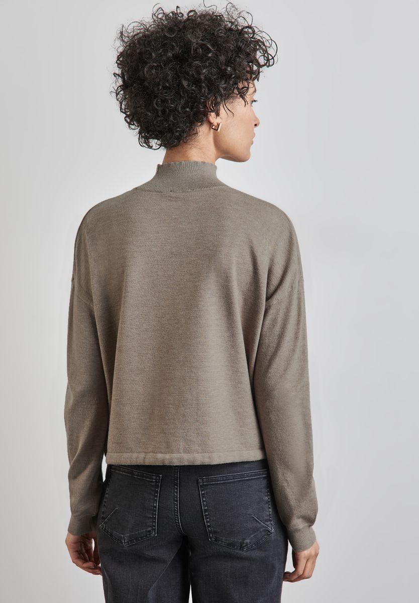 Kurzer Turtleneck-Sweater