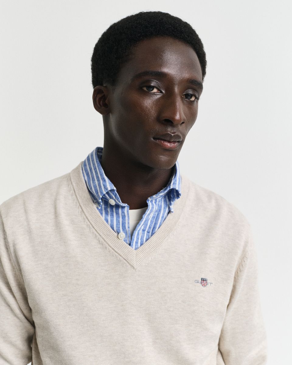 Klassischer V-Neck Pullover aus Baumwolle