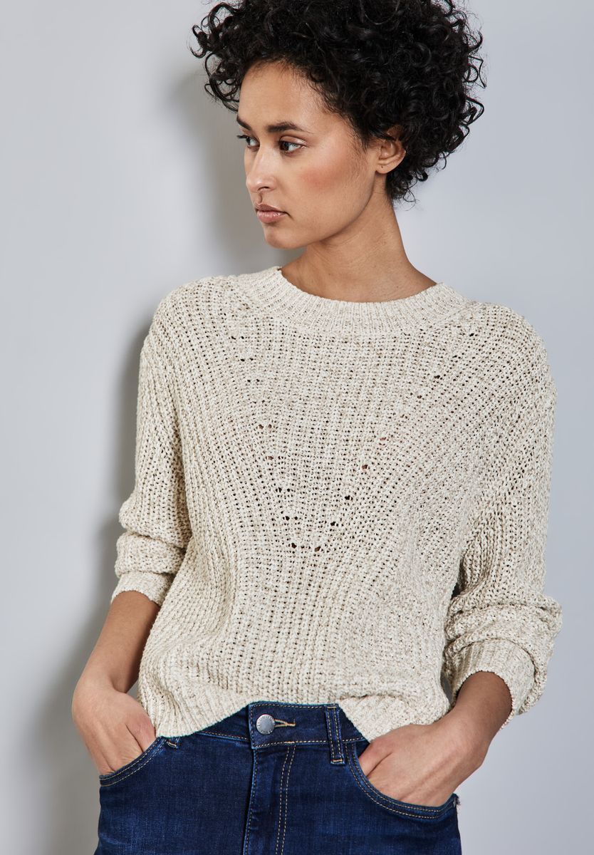 Pullover mit Strickmuster