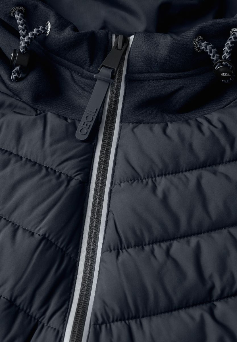 Scuba Jacke mit Kapuze