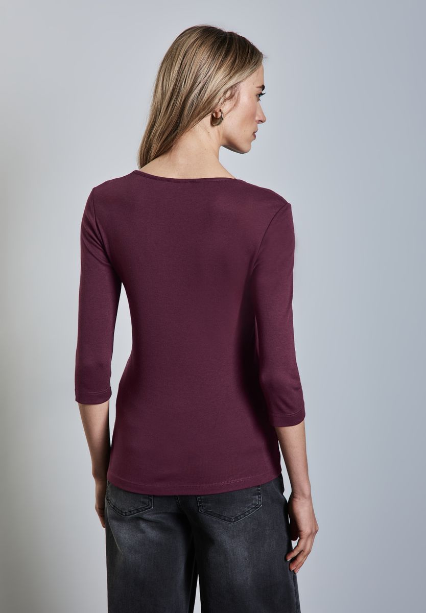 Shirt mit Herzausschnitt