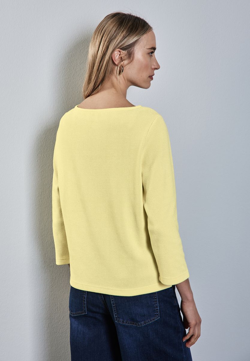 Shirt mit U-Boot-Ausschnitt