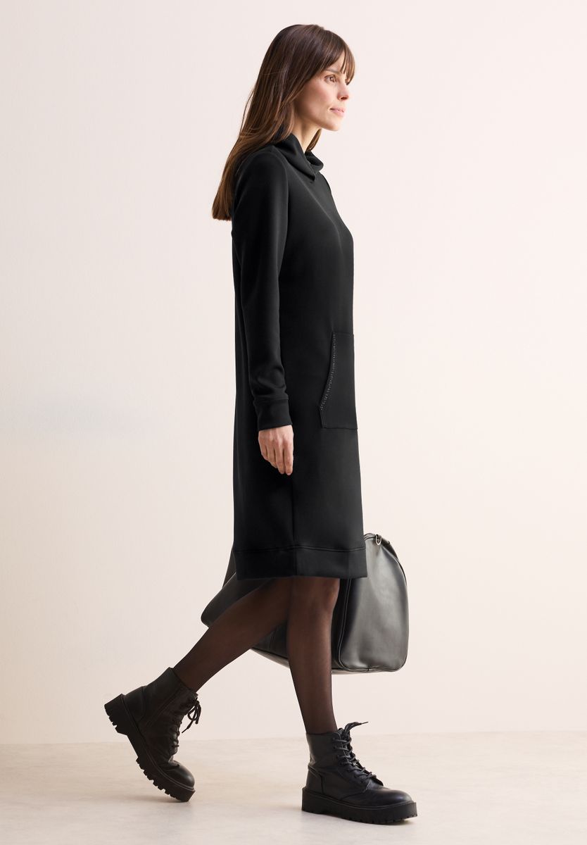 Kleid mit Kapuze