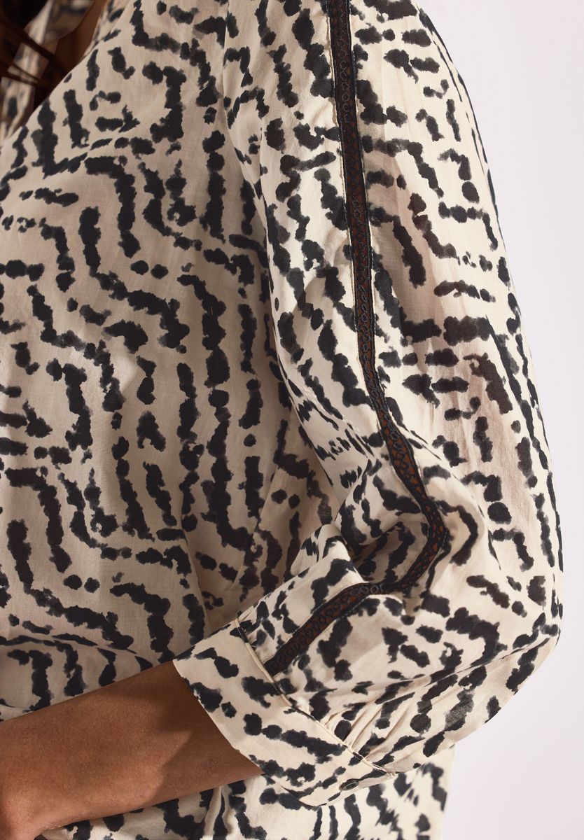 Print-Bluse mit Tapedetails