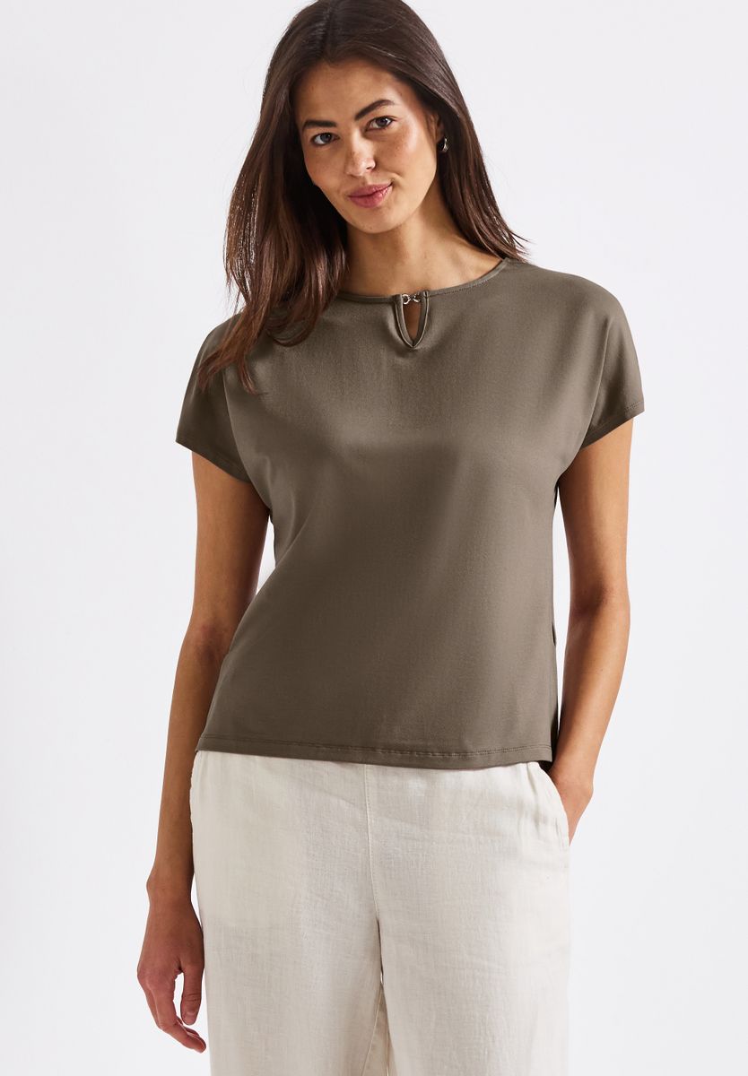 Shirt mit Cut-Out