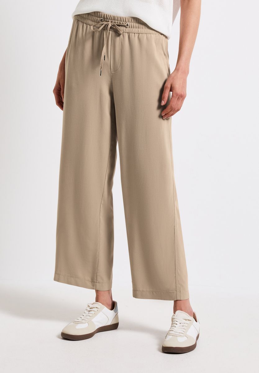 Wide Leg Hose