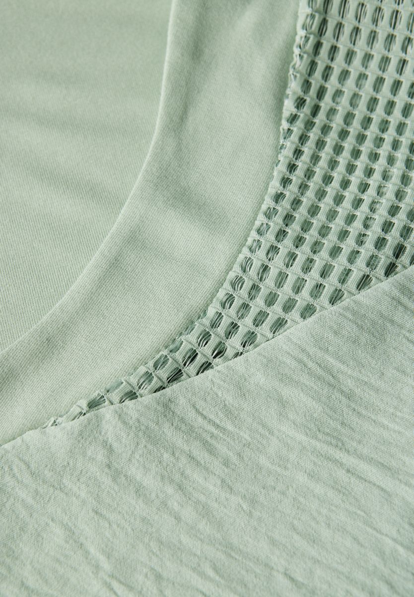 Top mit Mesh-Details