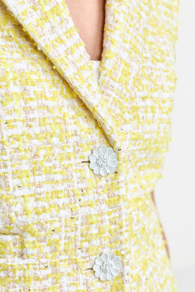 Short leeved boucle blazer