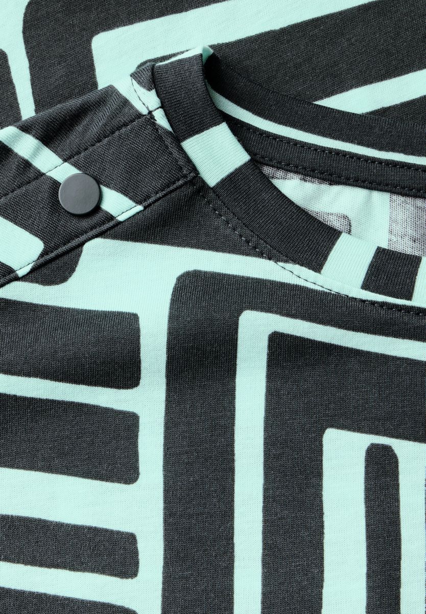 Print-Shirt mit Knopfdetail