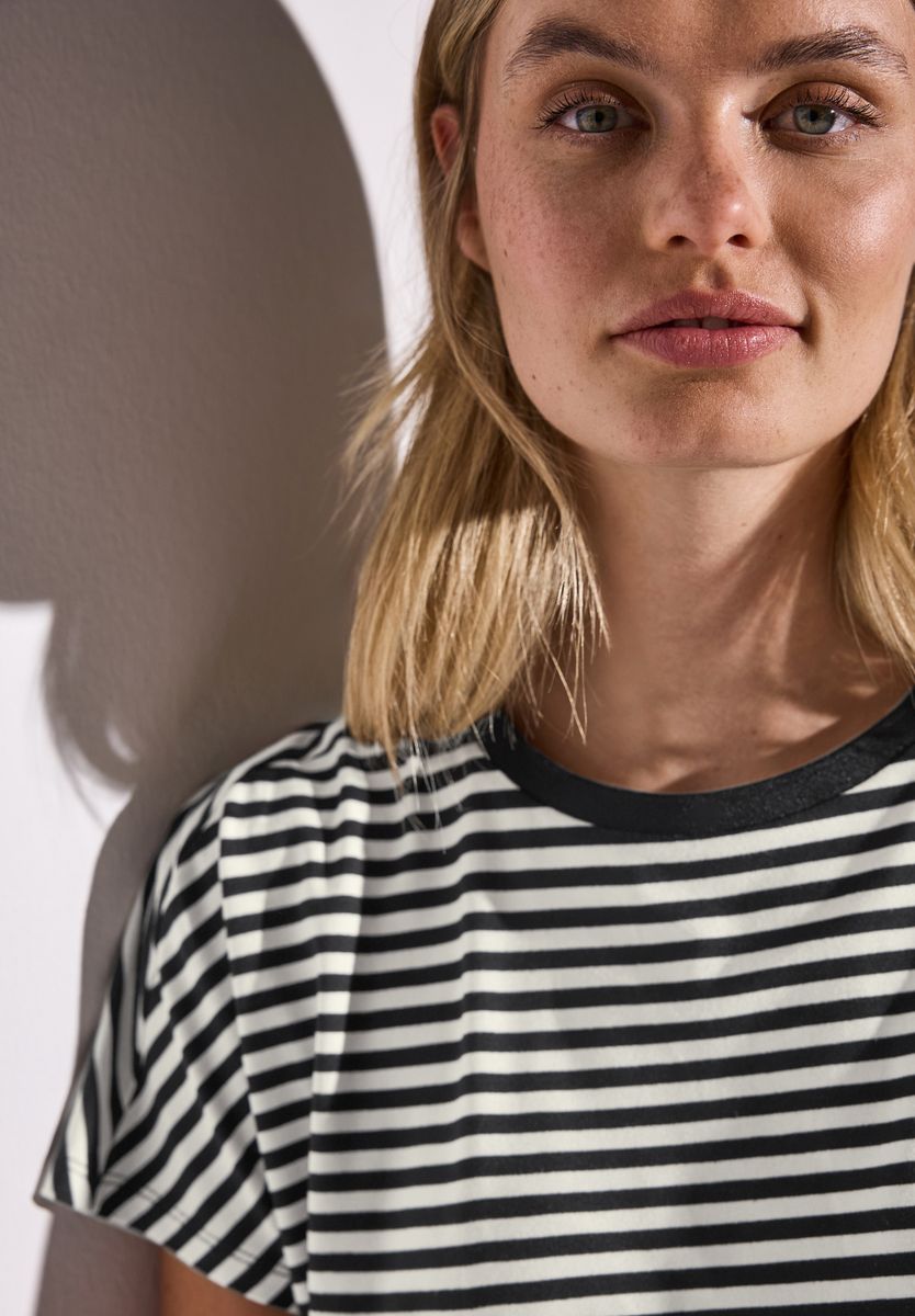 Gestreiftes T-Shirt