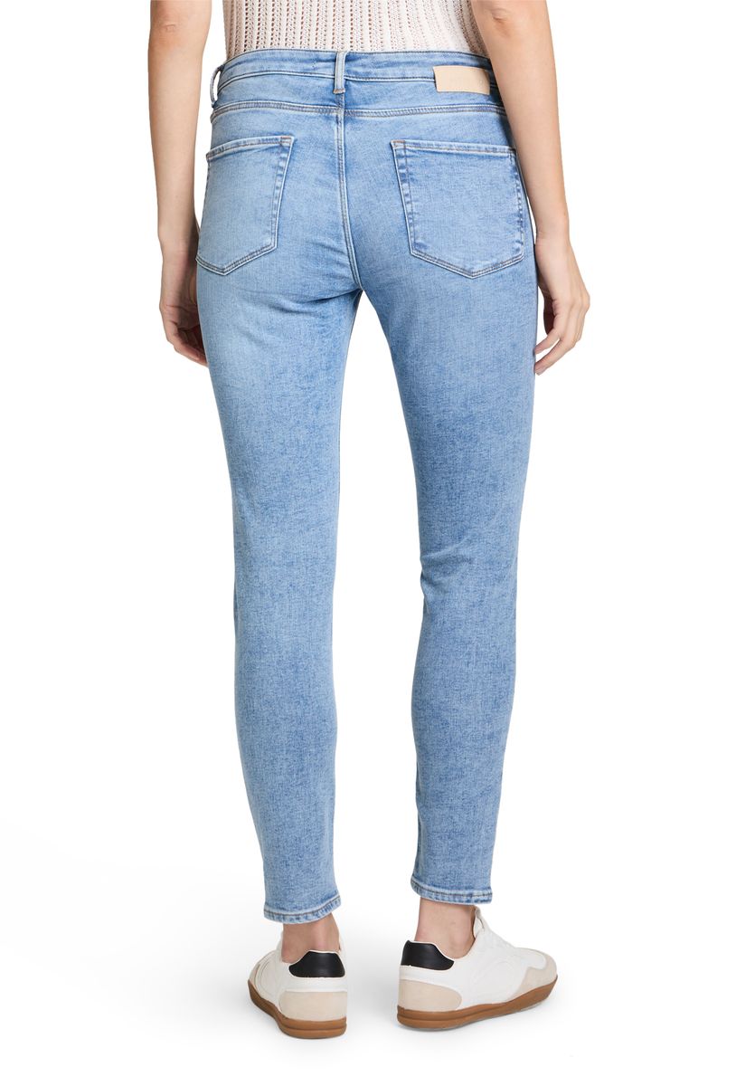 Basic-Jeans