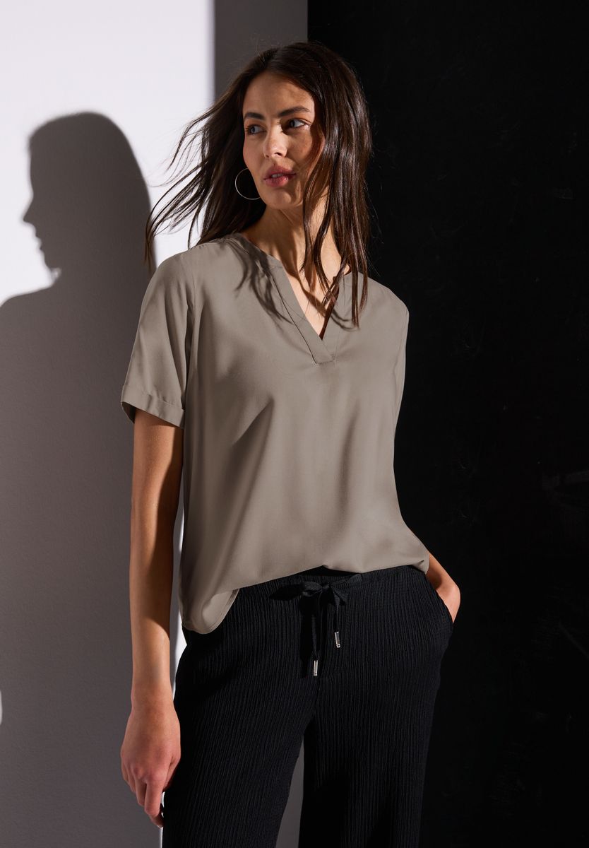 Bluse in Unifarbe