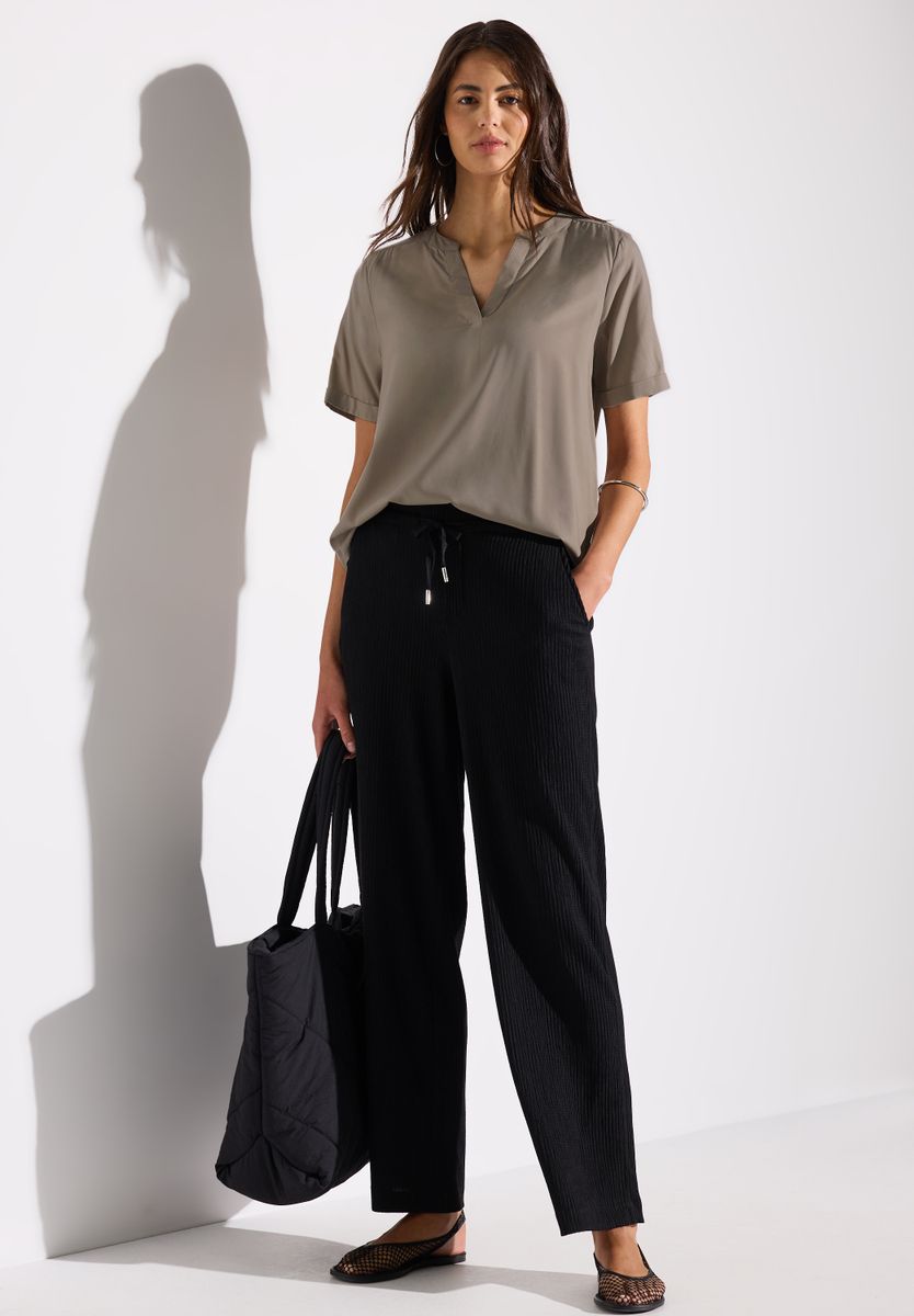 Bluse in Unifarbe