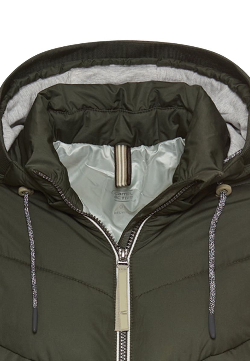 Wattierte Jacke mit abnehmbarer Kapuze