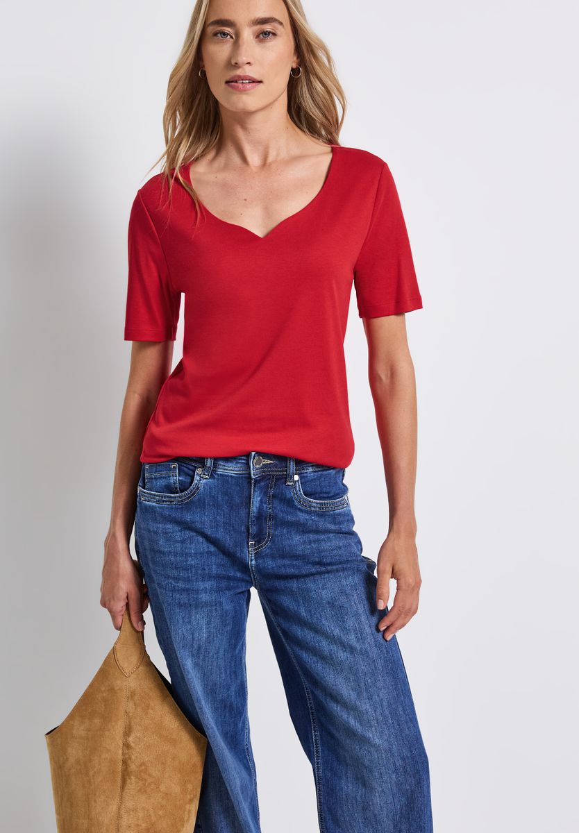 T-Shirt mit Herzausschnitt