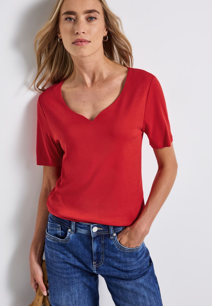 T-Shirt mit Herzausschnitt