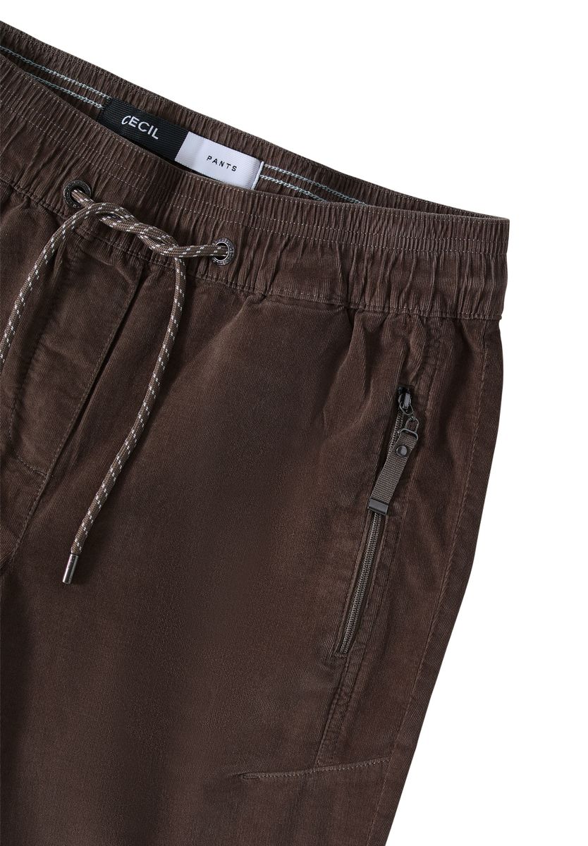 Cordhose im Casual Fit