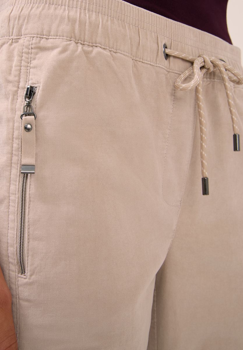 Cordhose im Casual Fit