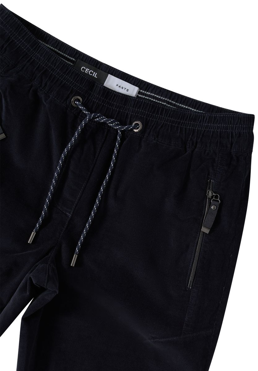 Cordhose im Casual Fit