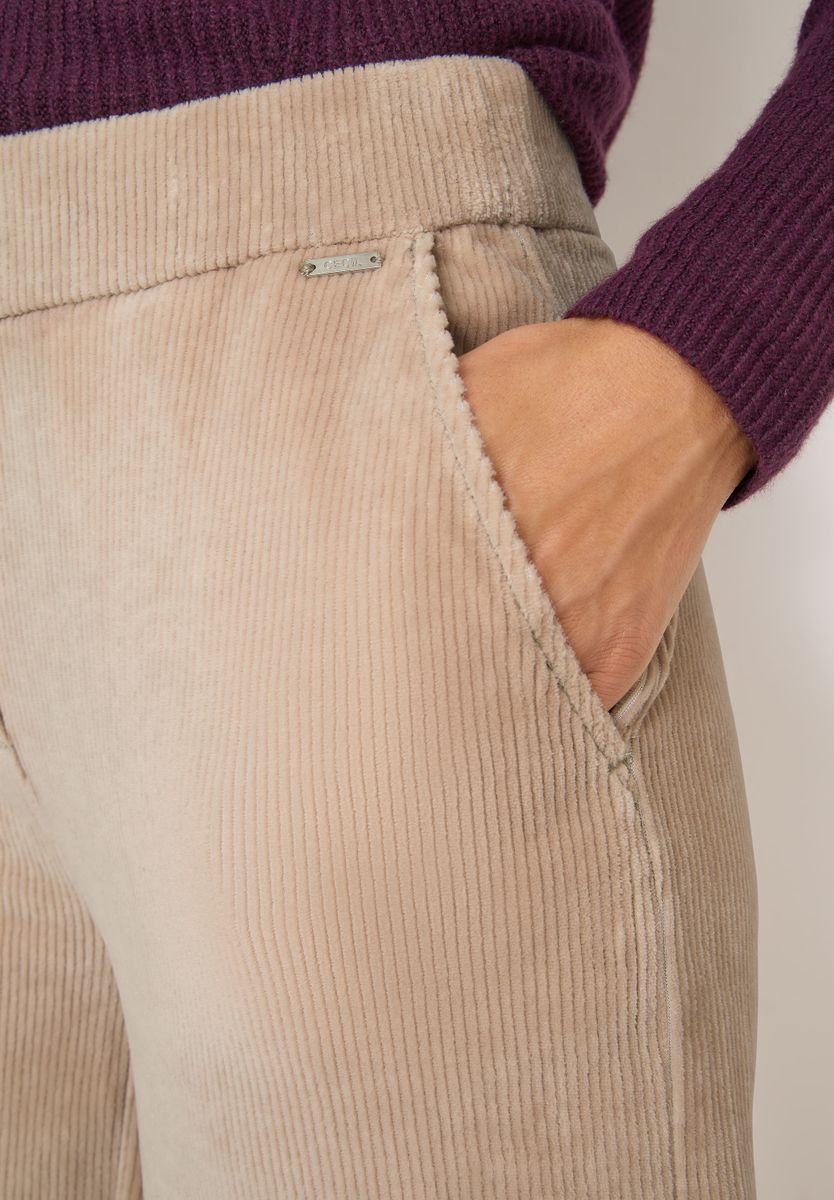 Wide Leg Cordhose