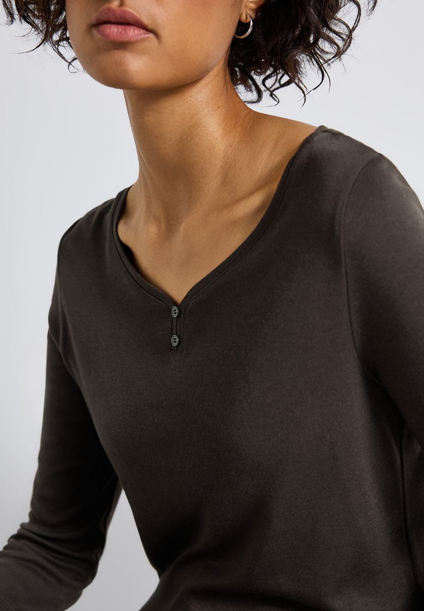 Basic Shirt mit Knopfdetail