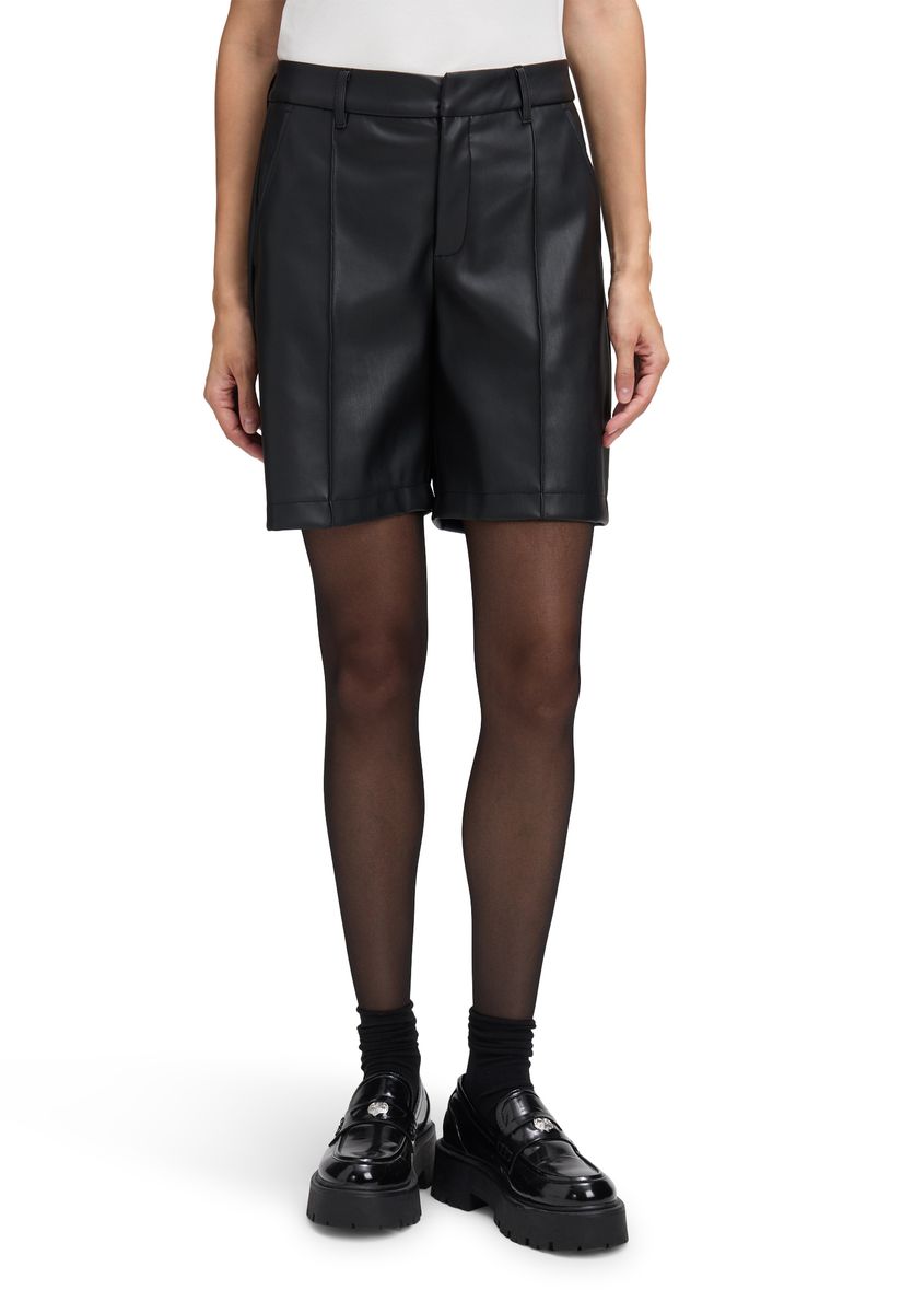 Kunstleder-Shorts
