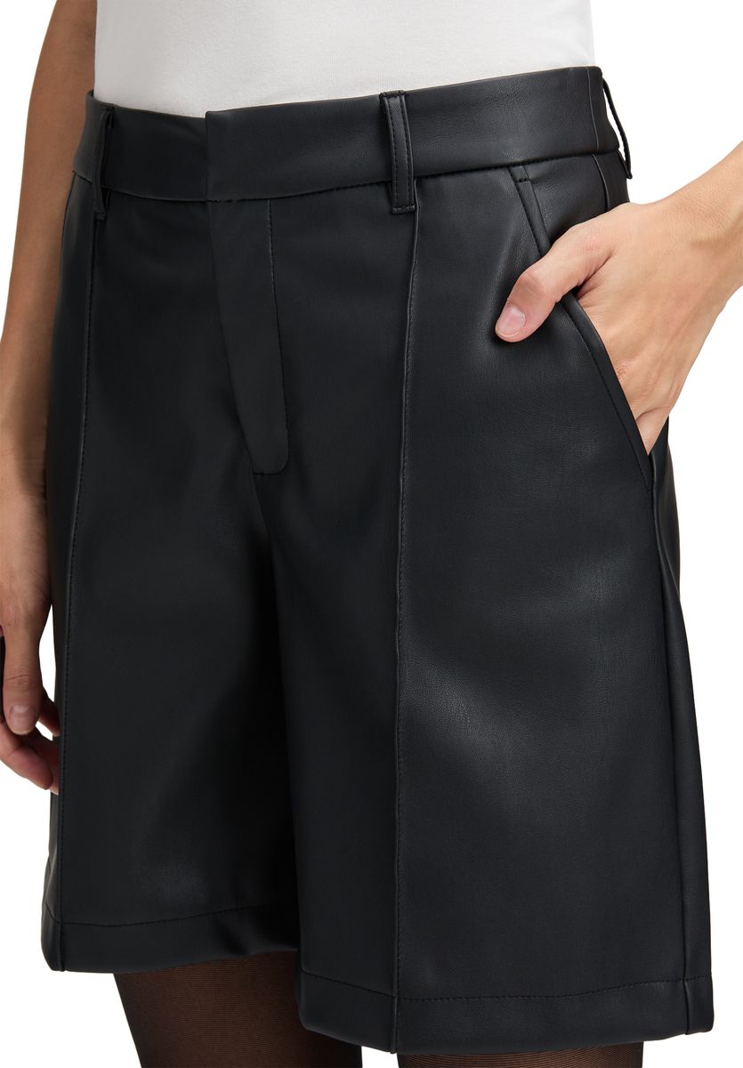 Kunstleder-Shorts
