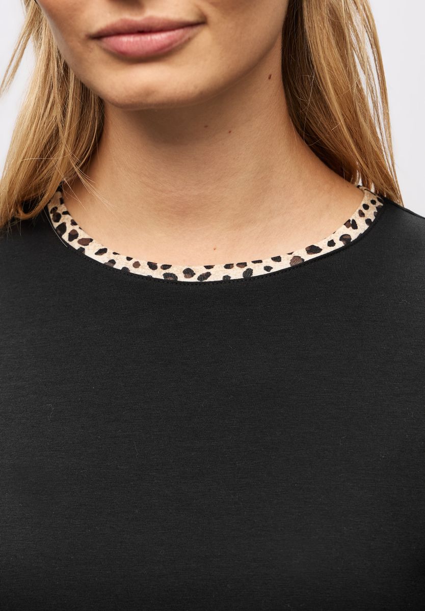 Jersey-Shirt mit Leo-Detail