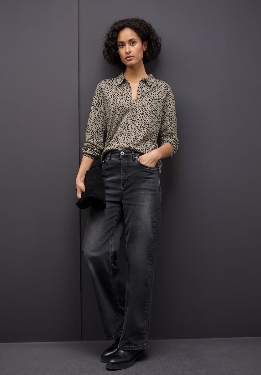 Leo-Shirt mit Hemdkragen