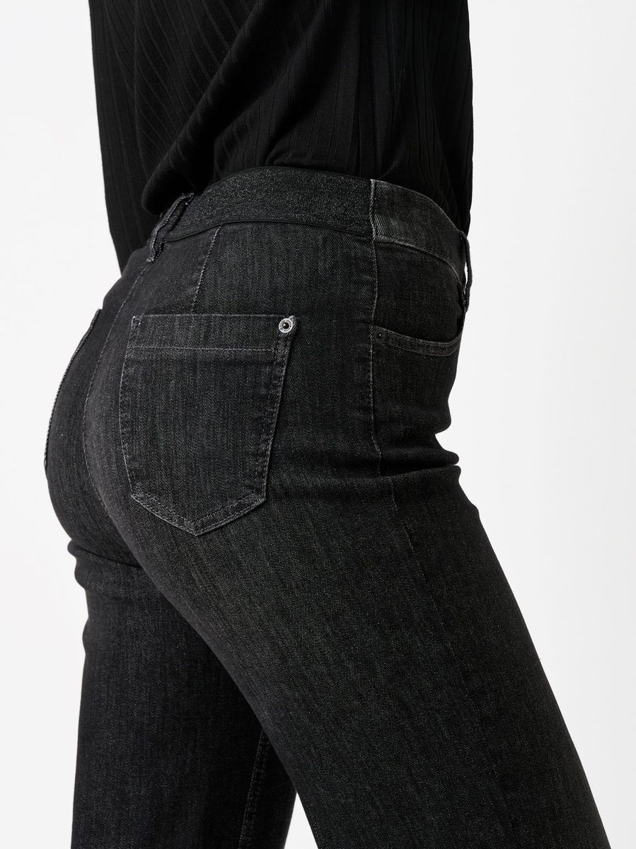Jenny Wide
