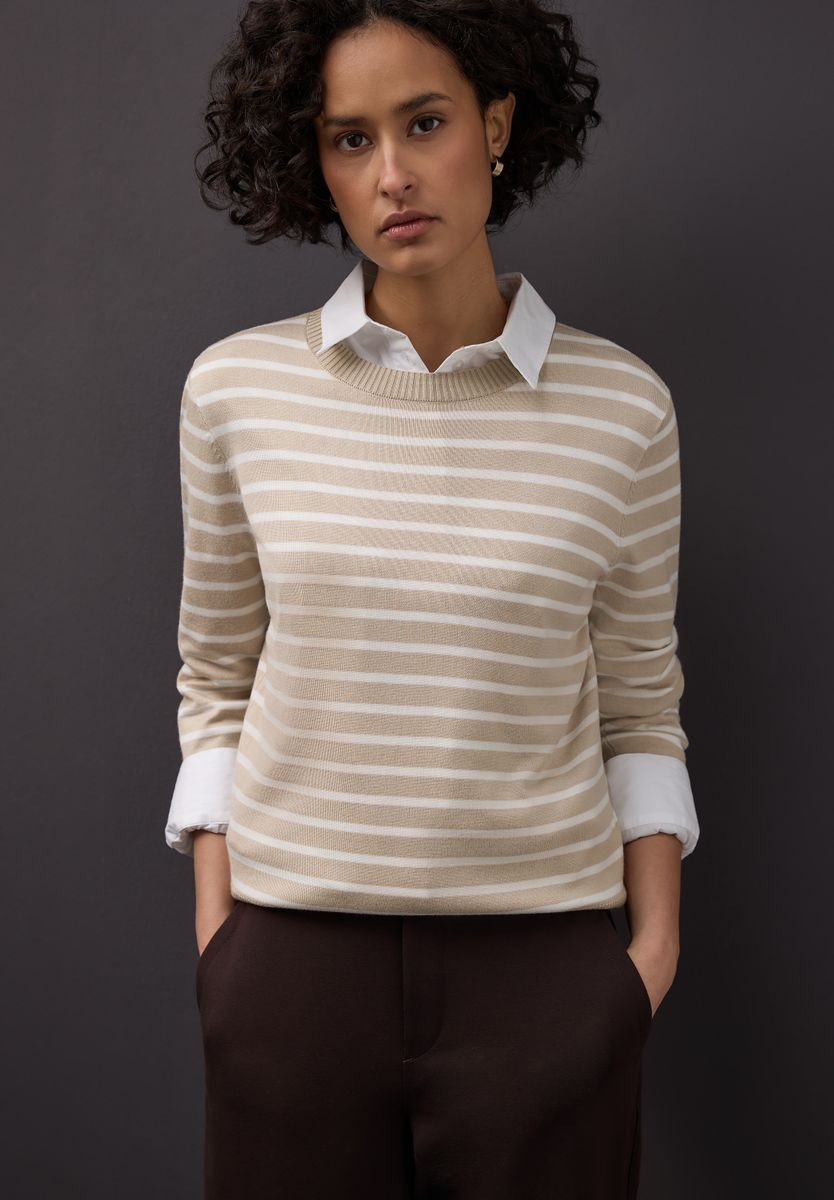 Gestreifter Pullover