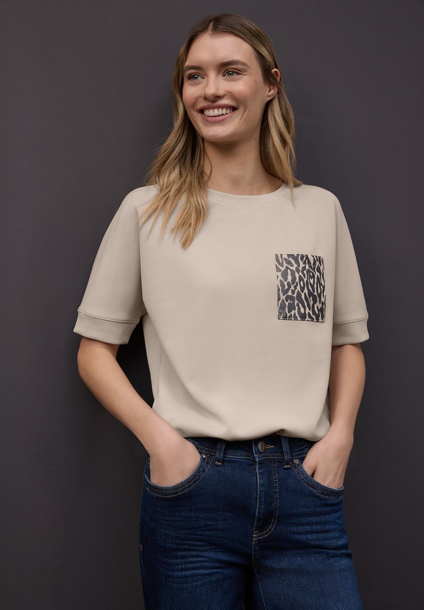 T-Shirt mit Leo-Brusttasche