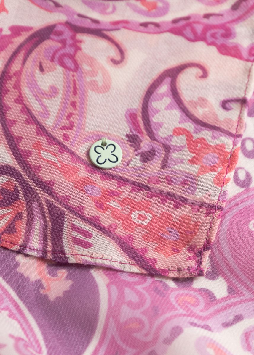Schal aus recyelter Polyesterware mit gedrucktem Paisleymuster