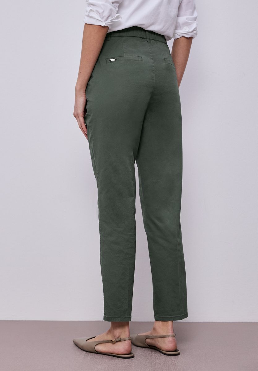 Chino im Casual Fit in softer Qualität