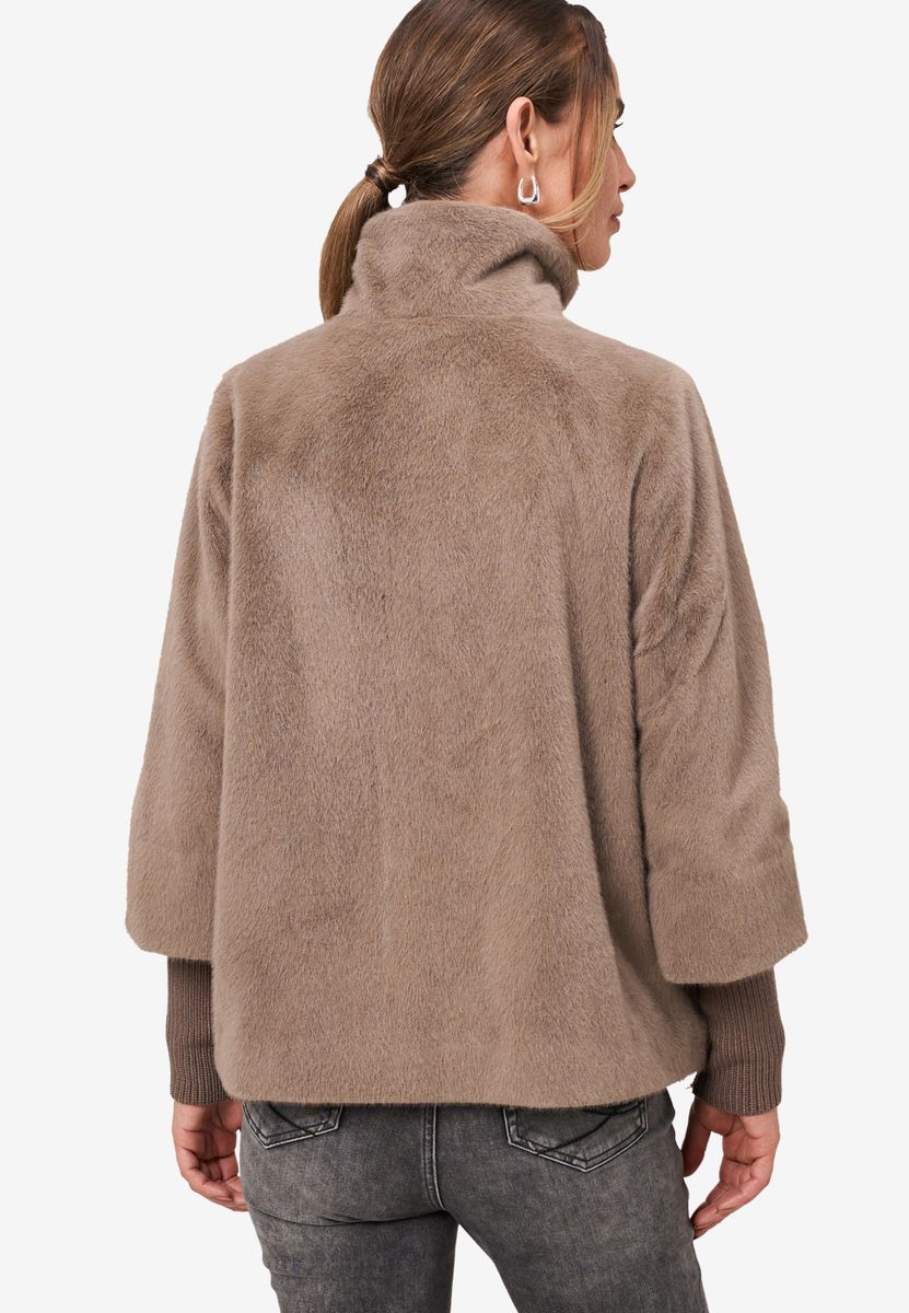 Plüschjacke mit Knöpfen