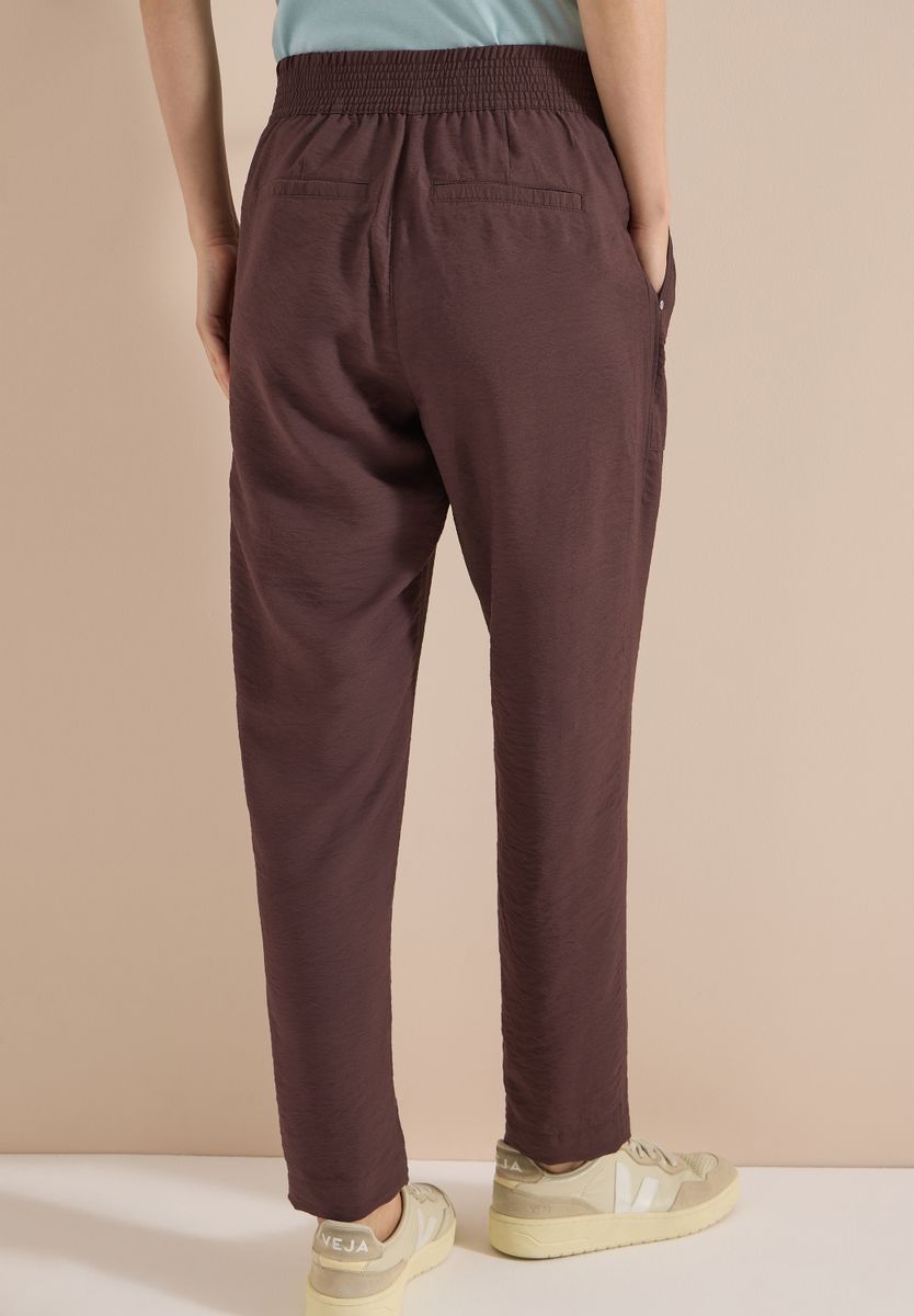 Mid Waist Slim Leg Hose im Loose Fit