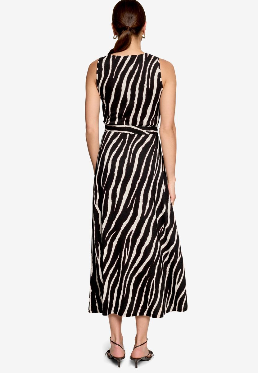 Midikleid mit Gürtel