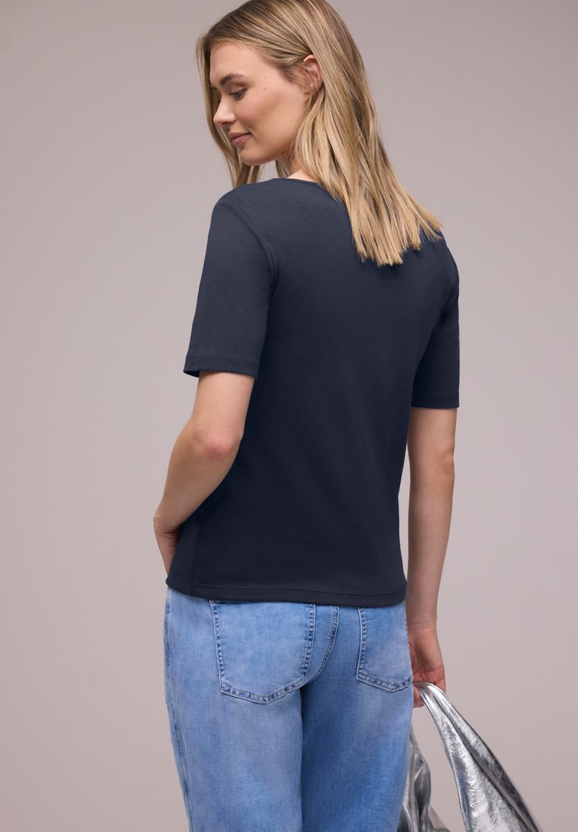 Basic T-Shirt mit Herzausschnitt