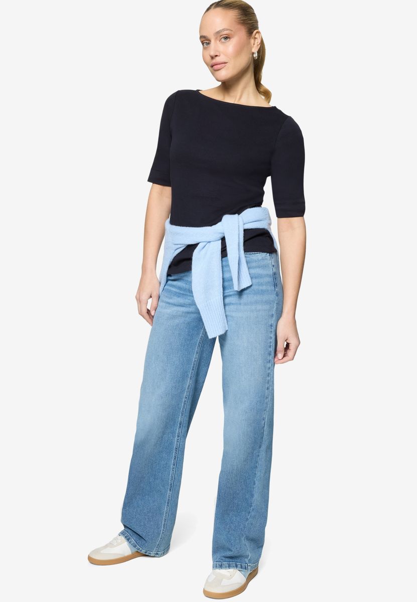 Basic Shirt mit U-Boot-Ausschnitt