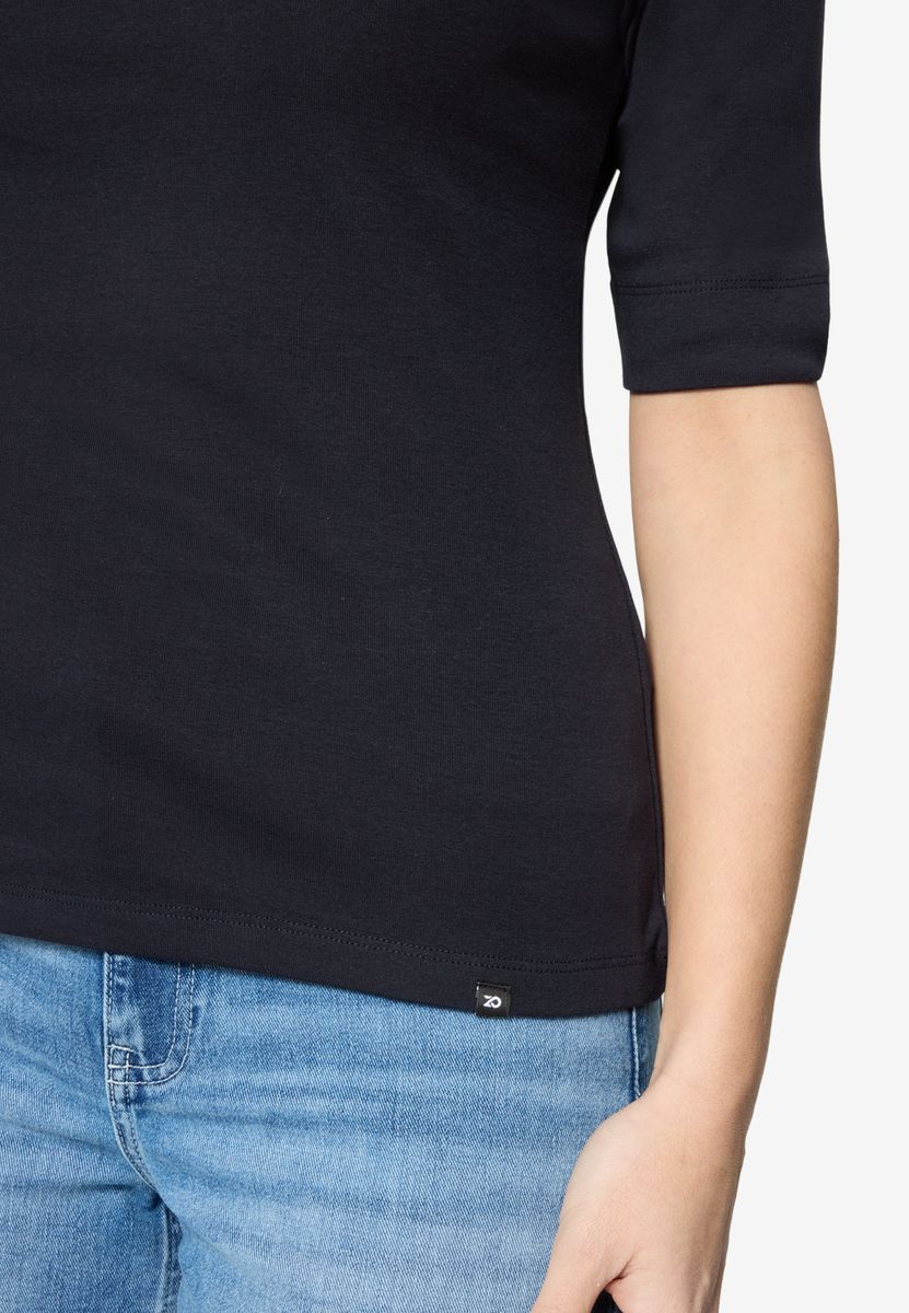 Basic Shirt mit U-Boot-Ausschnitt