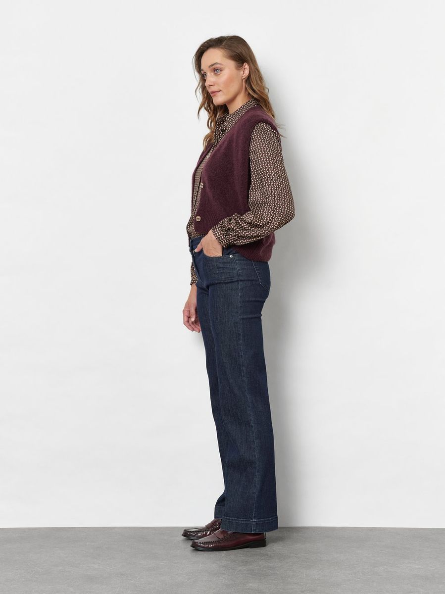 Jenny Wide