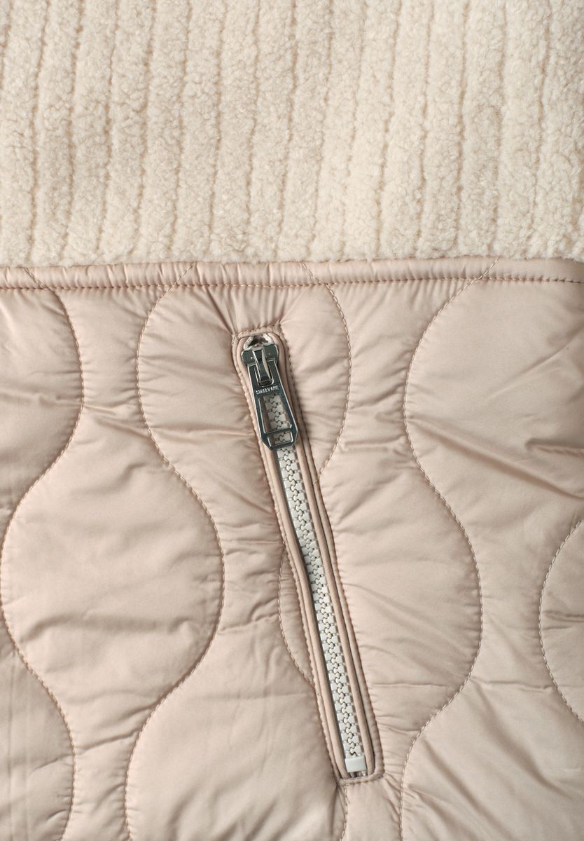 Teddy-Jacke mit Softshelldetails