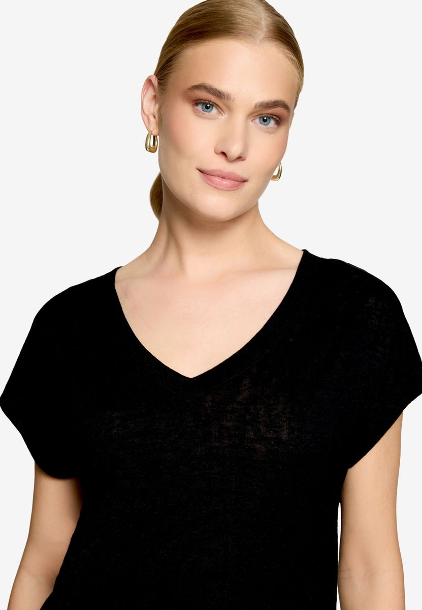 Basic-T-Shirt mit V-Ausschnitt