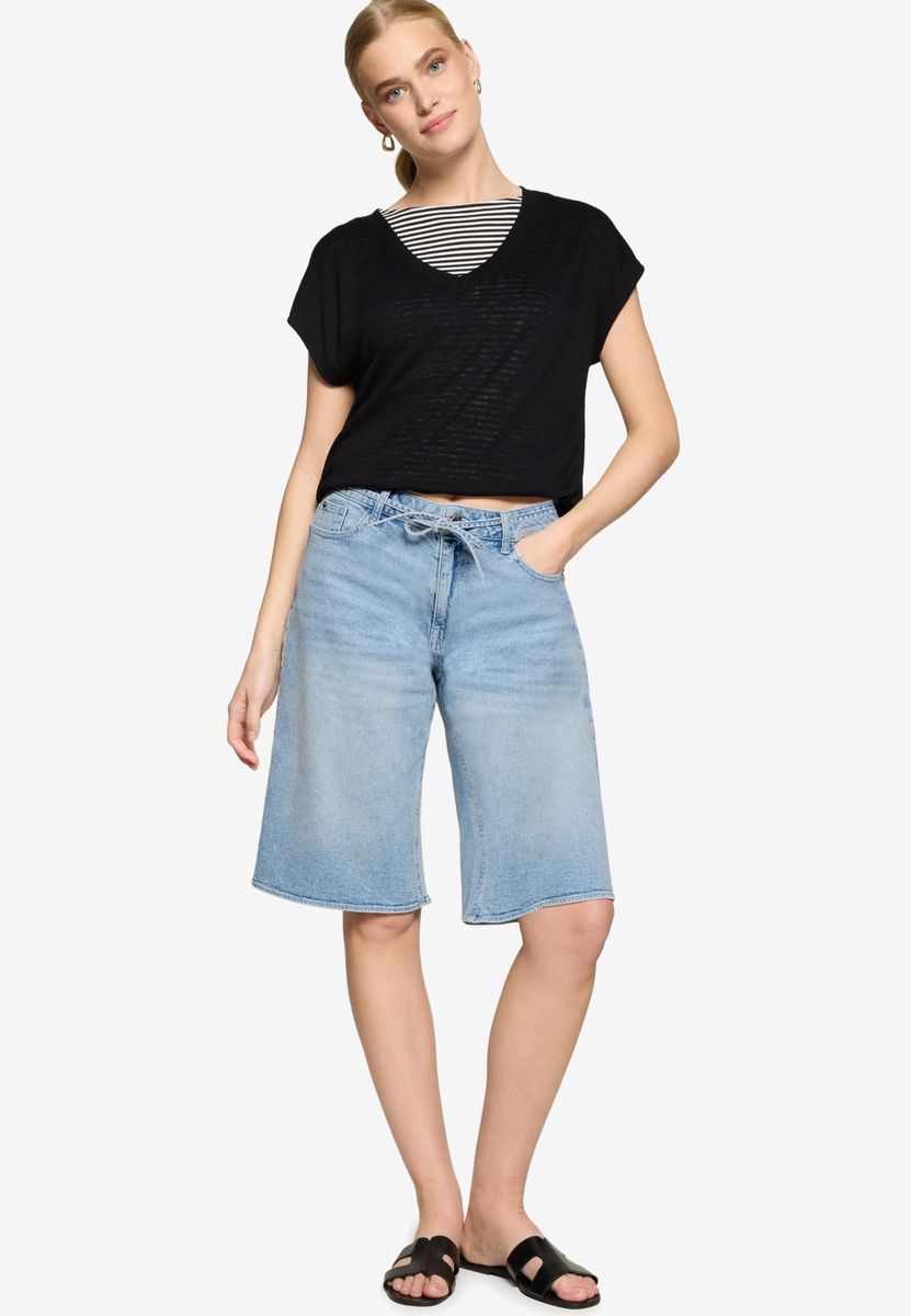 Basic-T-Shirt mit V-Ausschnitt
