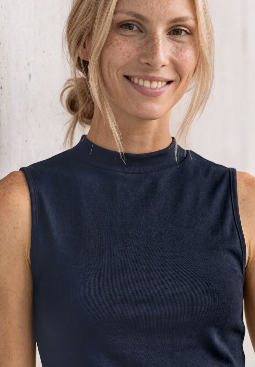 Top im Silk-Look mit Turtle Neck