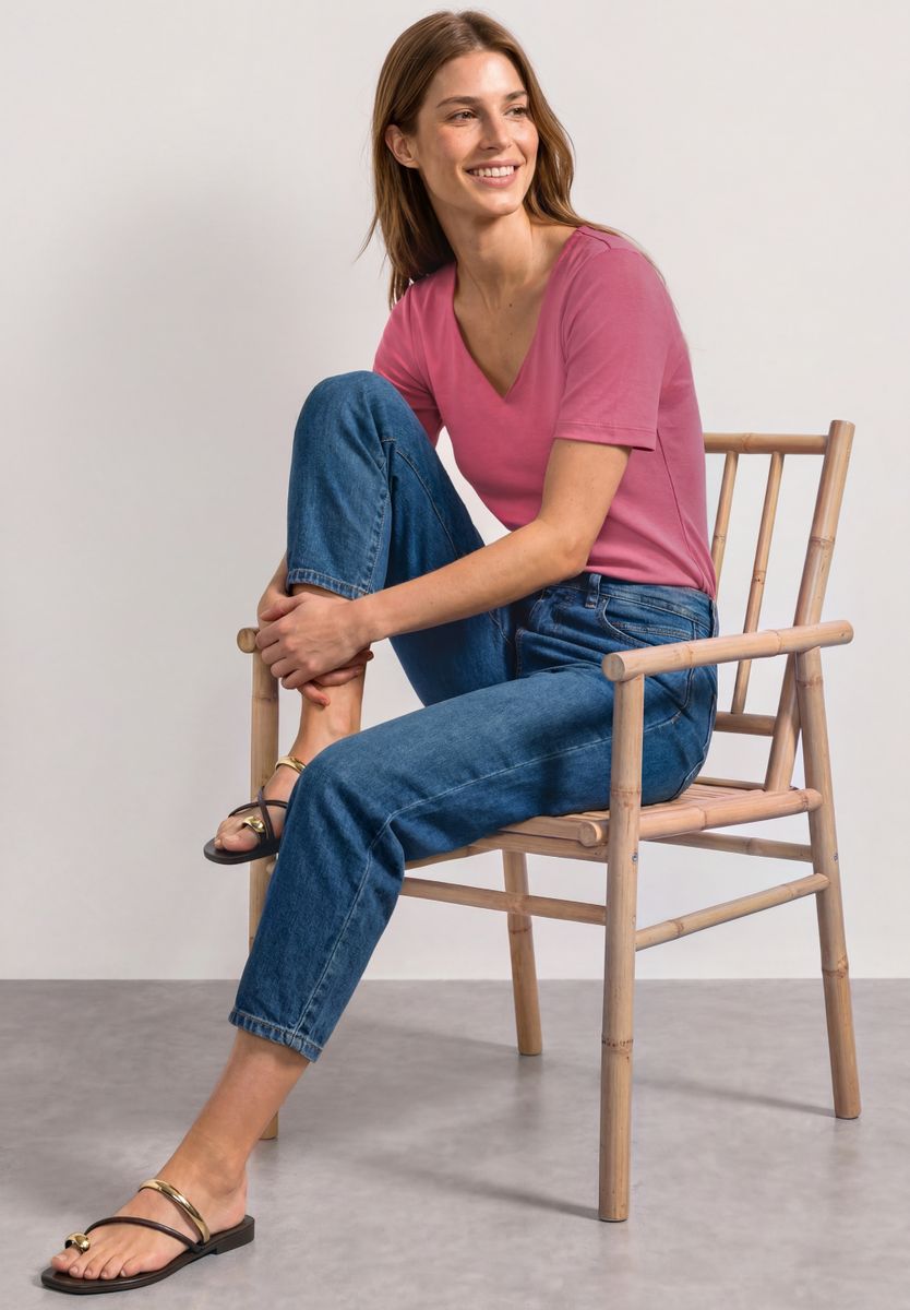 Basic T-Shirt mit Herzausschnitt