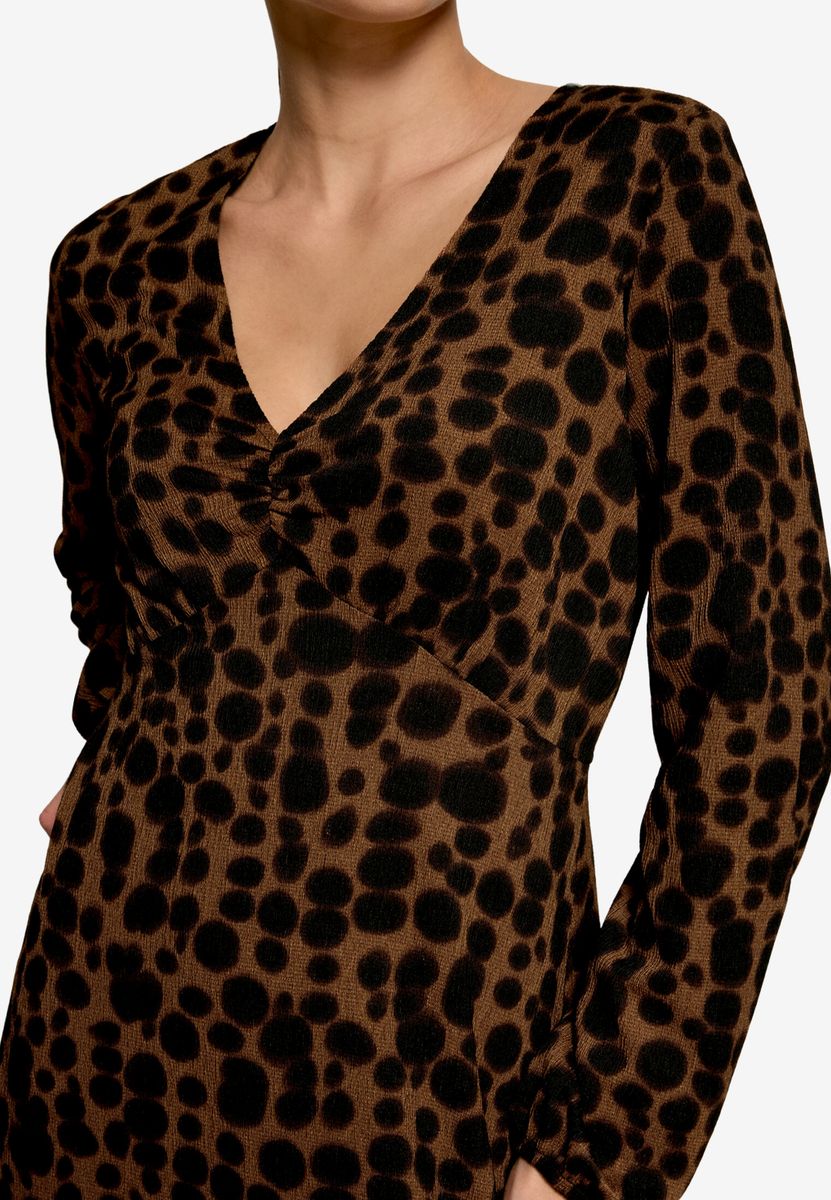 Gemustertes Maxikleid mit V-Ausschnitt