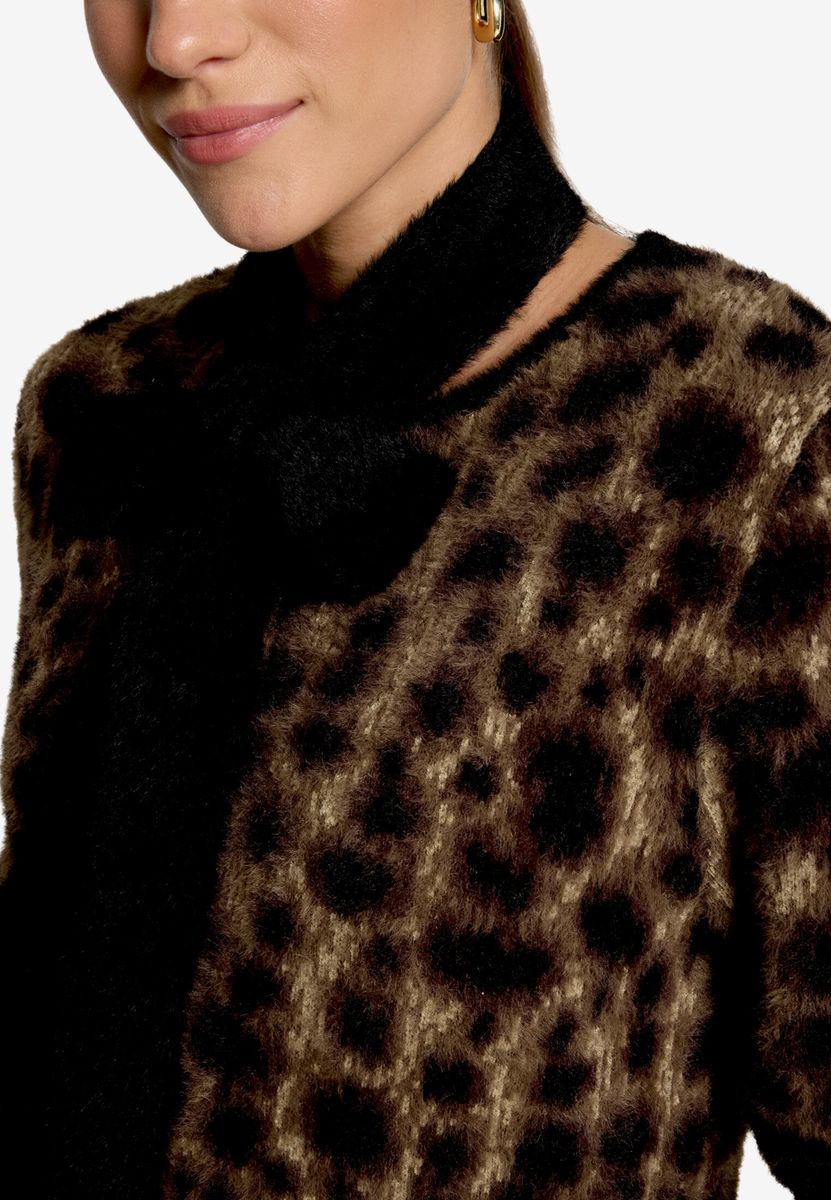 Flauschige Leo-Strickjacke mit Schal
