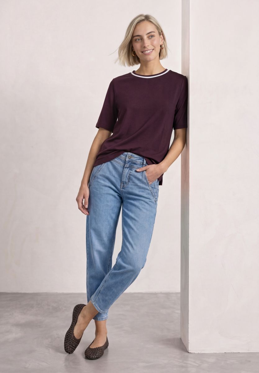 T-Shirt mit Rundhals und Kontrastdetail